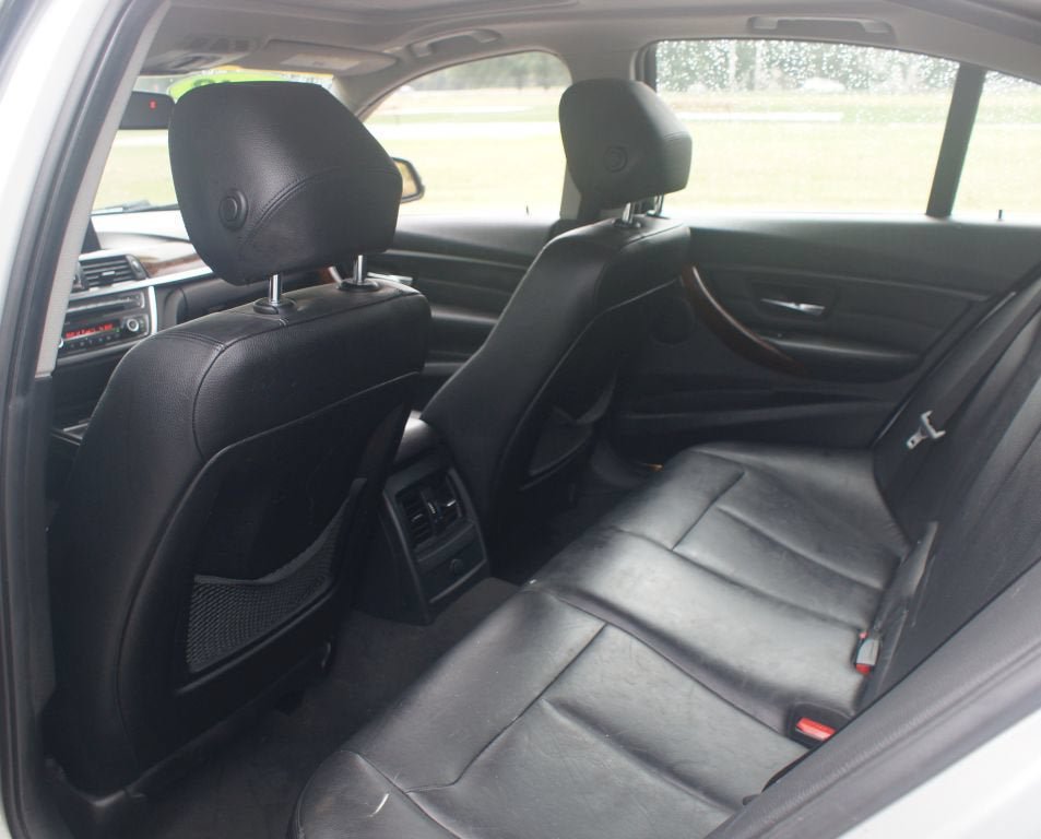 Used 2013 BMW 328i Sedan RWD image 12