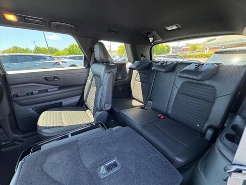 Used 2024 Nissan Pathfinder Rock Creek image 12
