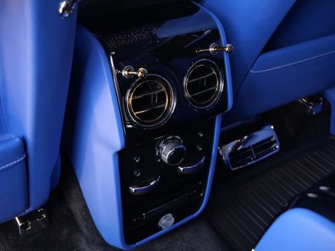 Used 2023 Rolls-Royce Cullinan w/ Cullinan Package AWD/4WD image 39