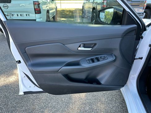 New 2026 Nissan Sentra SV w/ SV Convenience Package FWD image 7