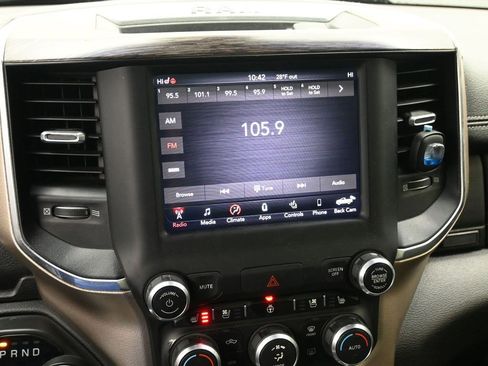 Used 2019 RAM 1500 Laramie image 17