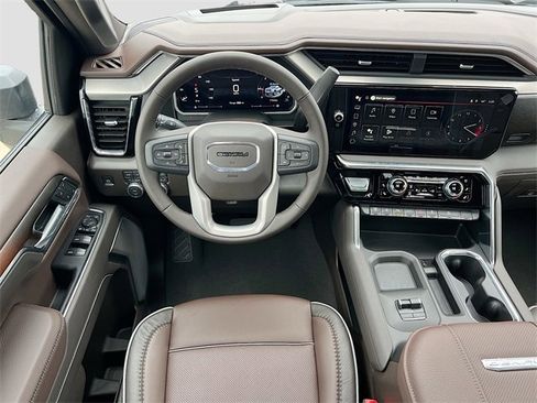 New 2026 GMC Sierra 2500 Denali w/ Denali Reserve Package image 16