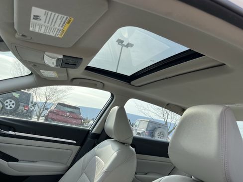 Used 2024 Nissan Altima 2.5 SL image 16