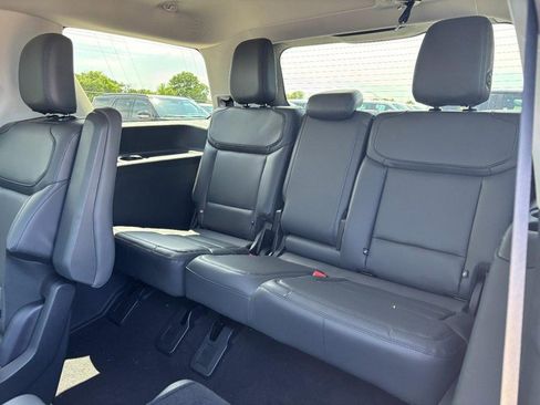 New 2026 Ford Expedition Active AWD/4WD image 12