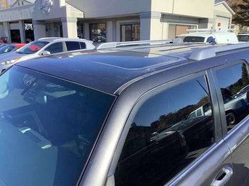 Used 2015 Toyota 4Runner Limited image 19