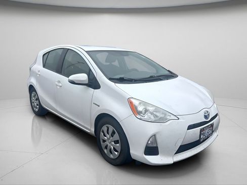 Used 2012 Toyota Prius C Two image 2