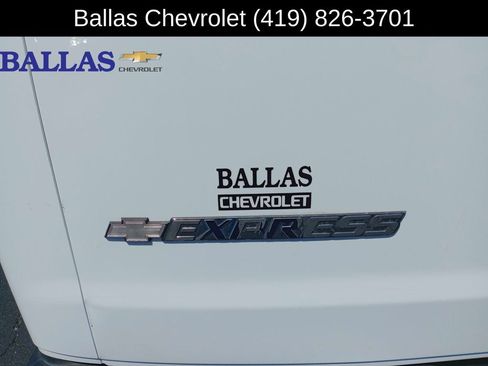 Used 2017 Chevrolet Express 2500 LS RWD image 31