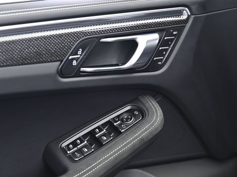 Used 2026 Porsche Macan GTS image 26