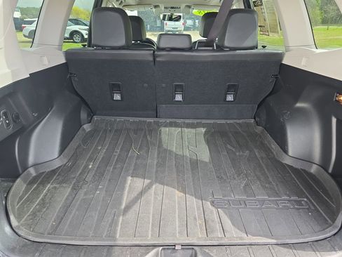 Used 2018 Subaru Forester 2.5i Touring AWD/4WD image 11