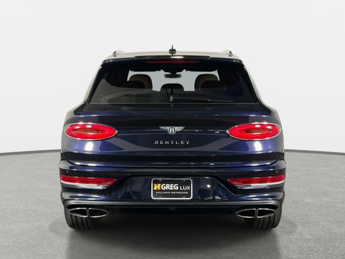 Used 2024 Bentley Bentayga AWD/4WD image 4
