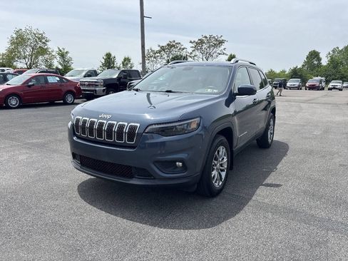 Used 2020 Jeep Cherokee Latitude Plus w/ Cold Weather Group AWD/4WD image 2
