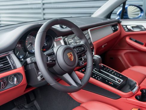 New 2026 Porsche Macan S AWD/4WD image 4