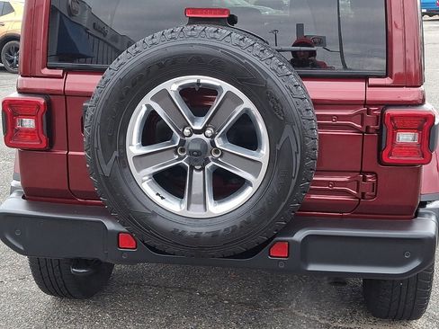 Used 2021 Jeep Wrangler Unlimited Sahara image 16