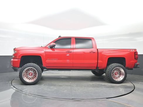 Used 2018 Chevrolet Silverado 1500 LT w/ All Star Edition AWD/4WD image 3
