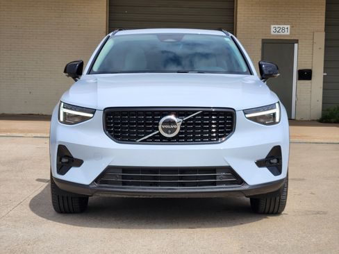 Used 2026 Volvo XC40 B5 Plus w/ Protection Package Premier AWD/4WD image 8