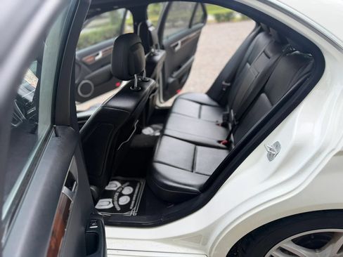 Used 2014 Mercedes-Benz C 250 Sedan image 4