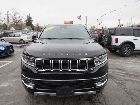 Used 2024 Jeep Wagoneer Series II w/ Flexible Seating Group image 2