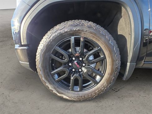 Used 2024 GMC Sierra 1500 Elevation image 14