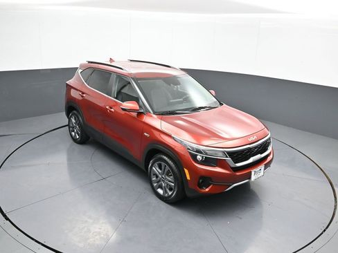 Certified 2022 Kia Seltos S image 35