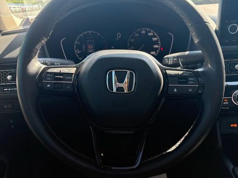 Used 2024 Honda Civic EX image 9