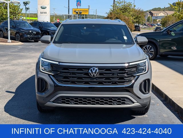 Used 2024 Volkswagen Atlas Cross Sport SE w/ Black Wheel Package FWD image 10