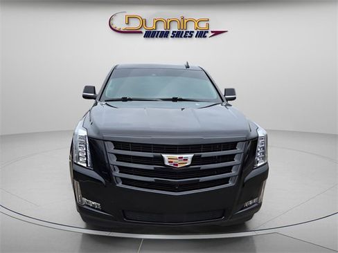 Used 2020 Cadillac Escalade Premium Luxury w/ Escalade Sport Edition image 8