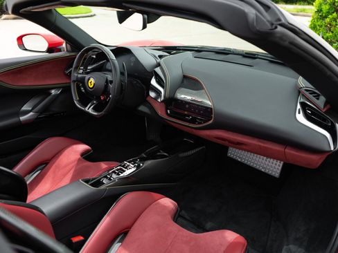 Used 2023 Ferrari SF90 Spider AWD/4WD image 16