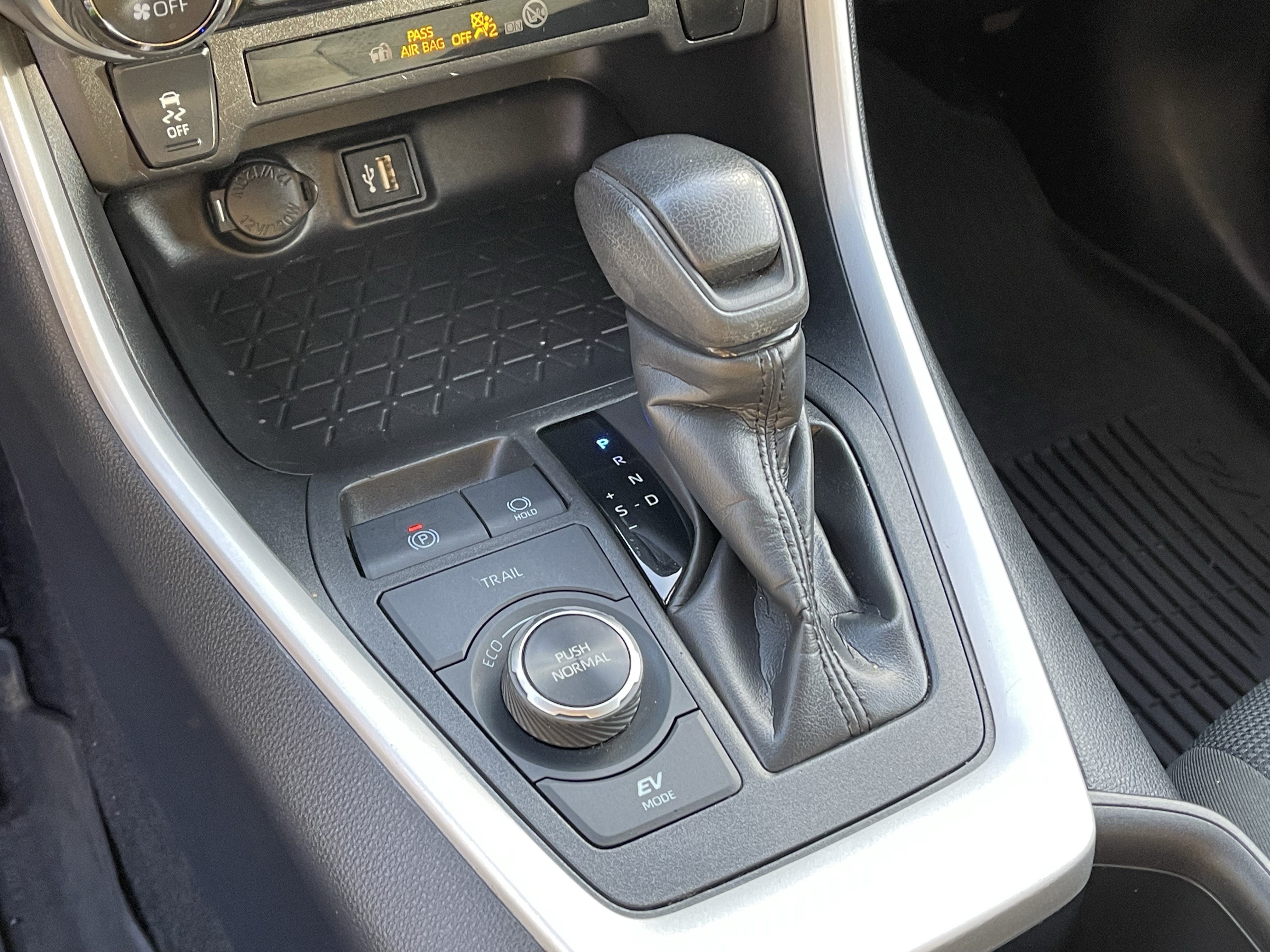 Certified 2024 Toyota RAV4 LE AWD/4WD image 24