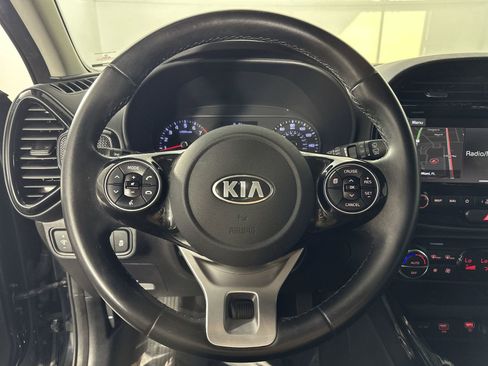 Used 2020 Kia Soul EX image 18
