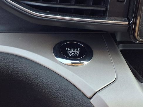 Used 2023 Ford Explorer XLT w/ Equipment Group 202A image 18