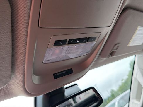 Used 2022 Chevrolet Colorado LT w/ Fleet Safety Package RWD image 17