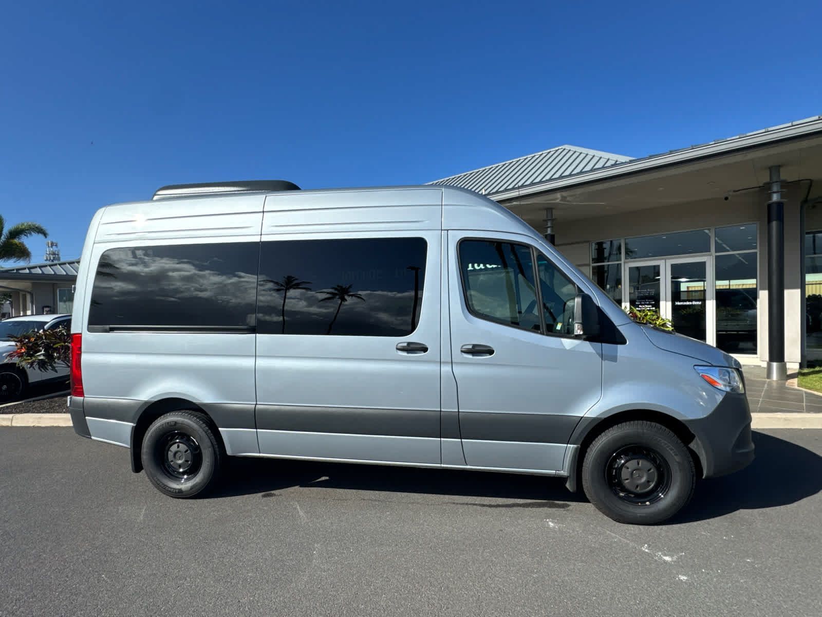 Used 2025 Mercedes-Benz Sprinter 2500 image 3