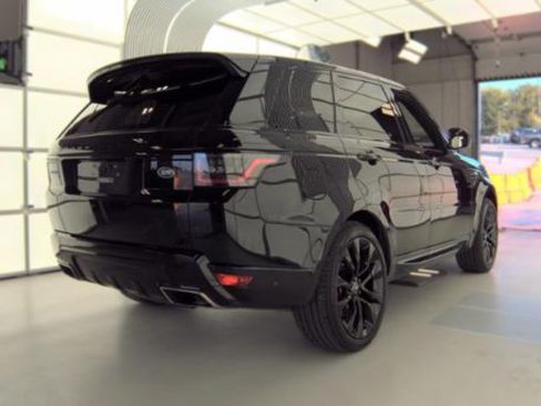 Used 2022 Land Rover Range Rover Sport HST AWD/4WD image 2