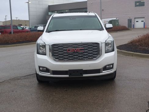 Used 2019 GMC Yukon XL Denali w/ Denali Ultimate Package image 3