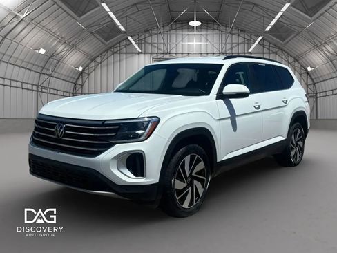 Used 2025 Volkswagen Atlas SE AWD/4WD image 1