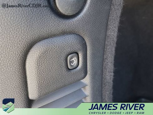 Used 2021 Dodge Durango R/T w/ Blacktop Package AWD/4WD image 16