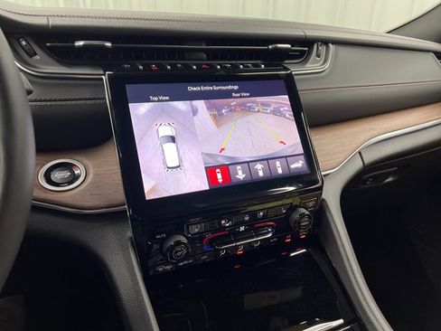 Used 2023 Jeep Grand Cherokee L Summit w/ High Altitude Package image 20