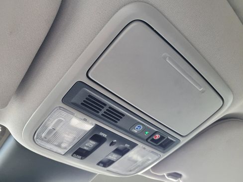 Used 2024 Honda Odyssey Touring image 13