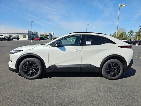 New 2026 Toyota C-HR AWD/4WD image 2
