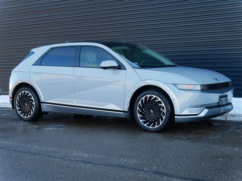 Used 2024 Hyundai Ioniq 5 Limited image 25
