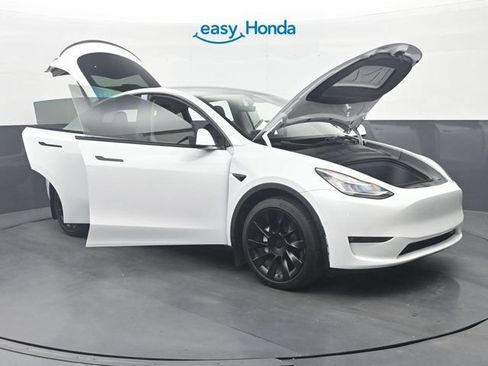 Used 2022 Tesla Model Y Long Range AWD/4WD image 33