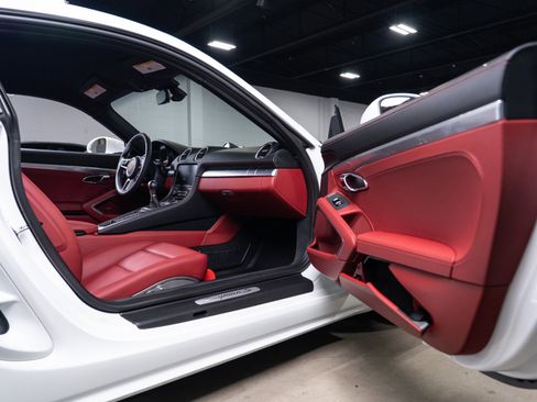 Used 2024 Porsche 718 Cayman S image 77