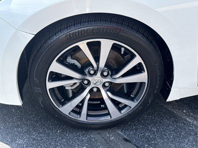 Used 2018 Nissan Maxima Platinum FWD image 14