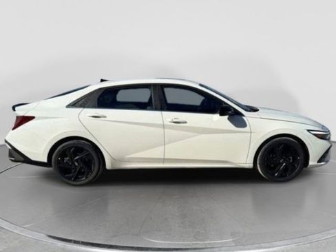 New 2026 Hyundai Elantra SEL Sport Premium FWD image 8