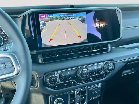 Certified 2025 Jeep Wrangler Sahara w/ Safety Group image 14