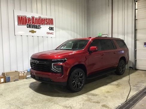 New 2026 Chevrolet Suburban RST image 1