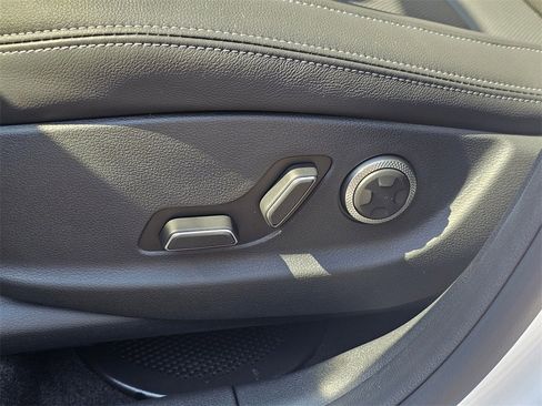 New 2026 Genesis GV70 2.5T Select image 33