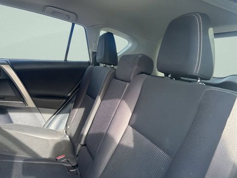 Used 2014 Toyota RAV4 XLE image 18