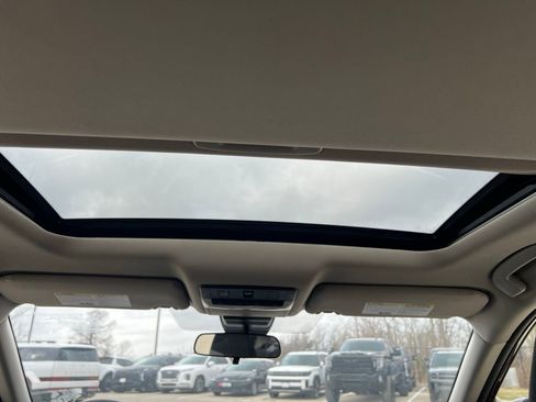 Used 2024 Nissan Altima 2.5 SV w/ SV Premium Package image 21