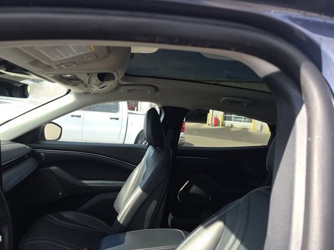 Used 2021 Ford Mustang Mach-E Premium image 13